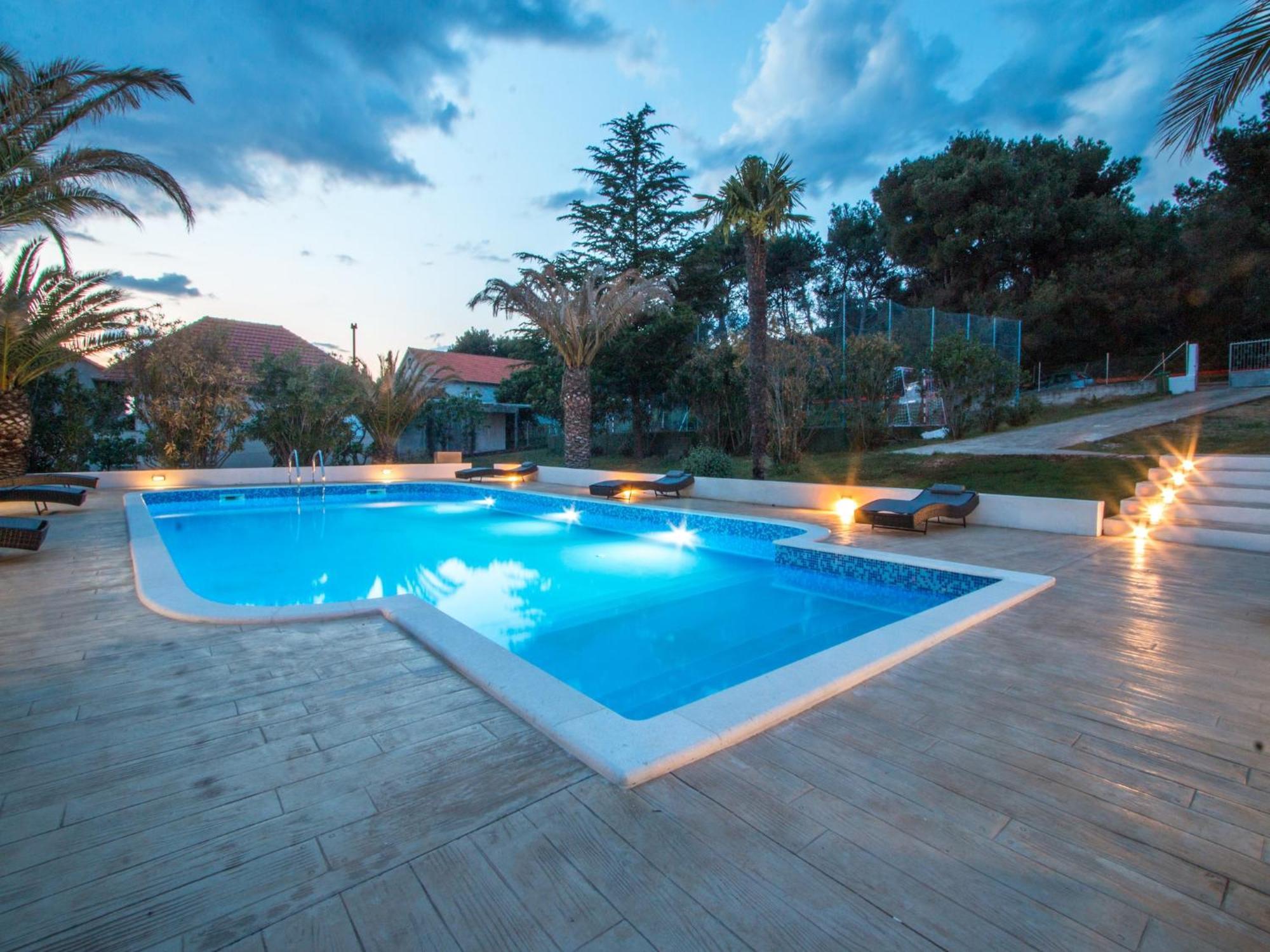 Scenic Holiday Home In Bibinje Near Sea מראה חיצוני תמונה