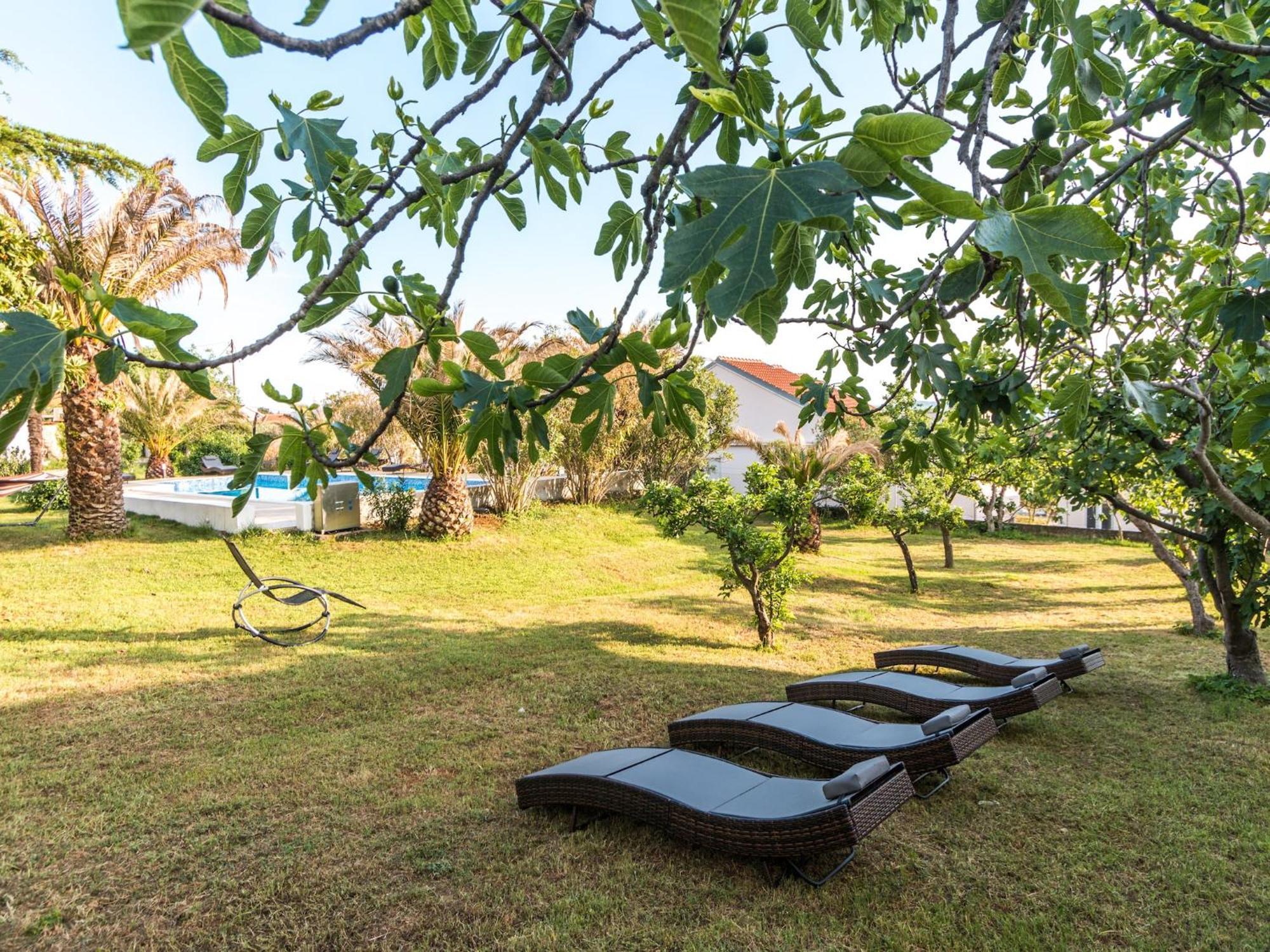 Scenic Holiday Home In Bibinje Near Sea מראה חיצוני תמונה